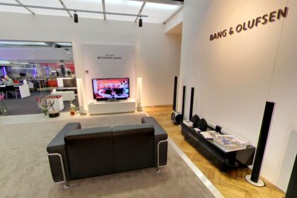 Bang & Olufson Store